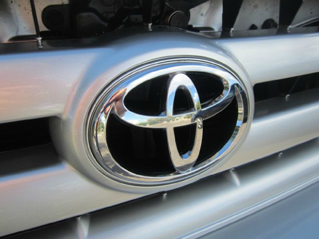 Toyota Highlander 2004 photo 2