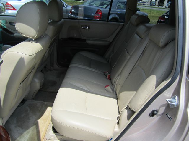 Toyota Highlander 2004 photo 17