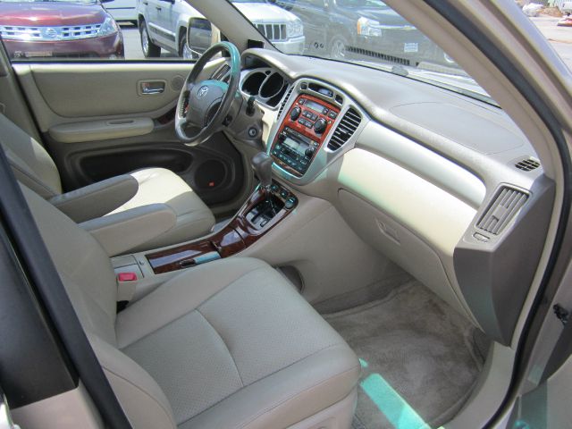 Toyota Highlander 2004 photo 18