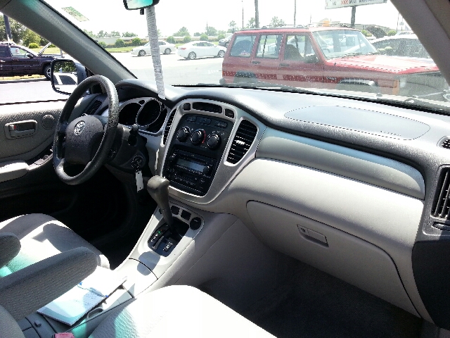 Toyota Highlander 2004 photo 2