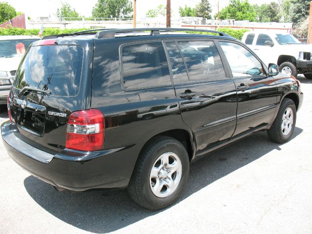 Toyota Highlander QUAD CAB W SUV