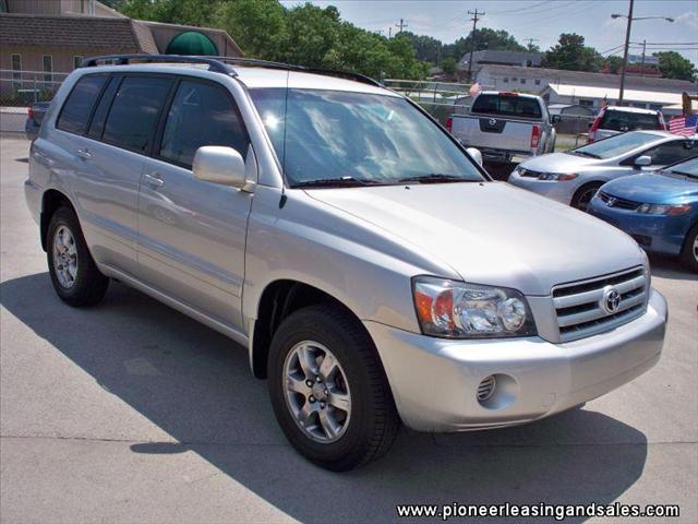 Toyota Highlander 4dr 1500 4WD SLT 4x4 SUV Sport Utility