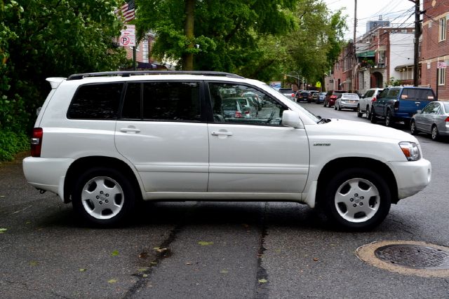 Toyota Highlander 2005 photo 10