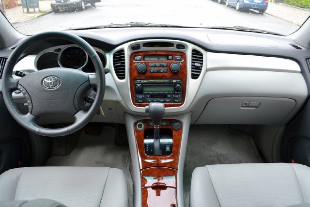 Toyota Highlander 2005 photo 2