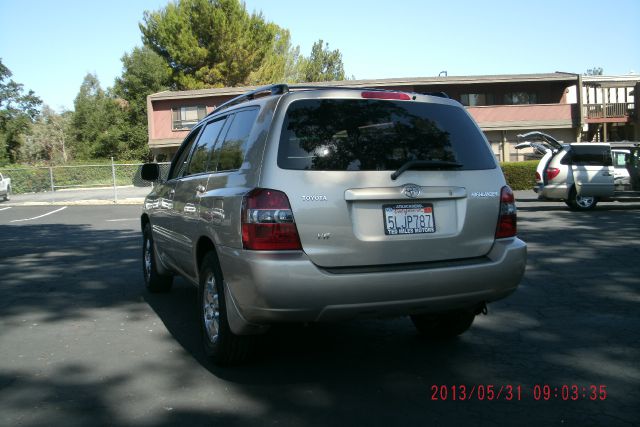 Toyota Highlander 2005 photo 11