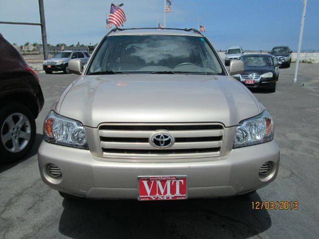 Toyota Highlander QUAD CAB W SUV