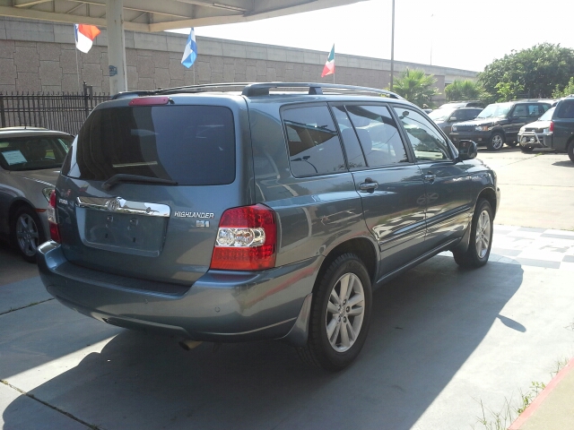 Toyota Highlander 4wd SUV