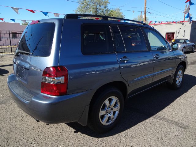 Toyota Highlander Red Line SUV