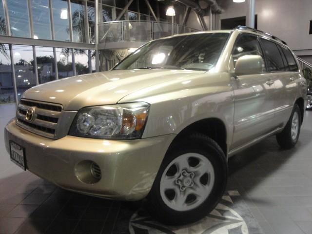 Toyota Highlander 1500 Sport SLT Topper4x2 One Owner Sport Utility