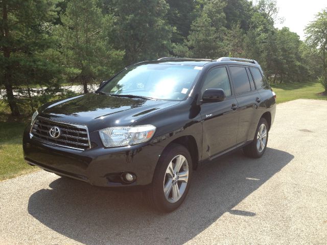 Toyota Highlander Extended Cab V8 LT W/1lt SUV