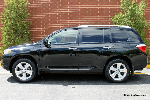 Toyota Highlander Super SUV