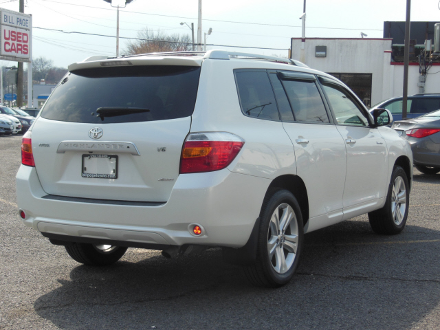 Toyota Highlander 540ia 4dr Sdn 5-spd Auto Unspecified