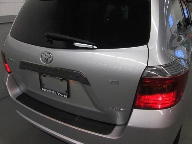 Toyota Highlander 540ia 4dr Sdn 5-spd Auto Unspecified