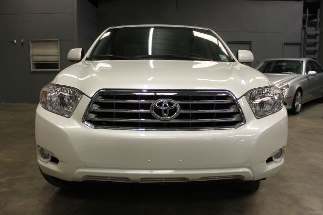 Toyota Highlander I Limited SUV