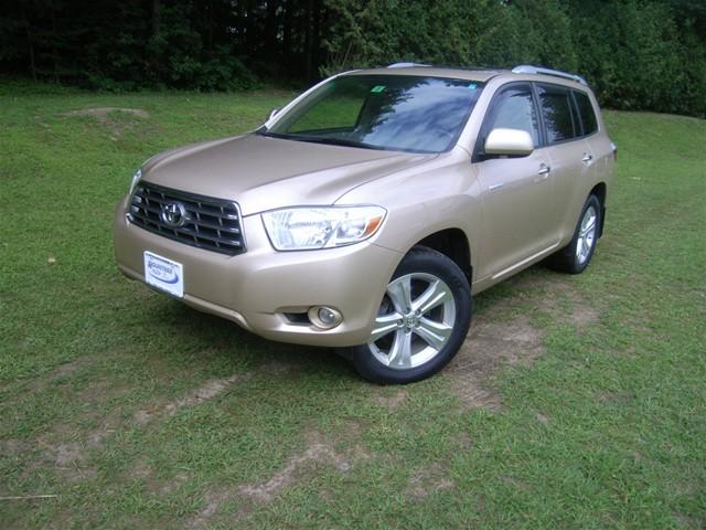 Toyota Highlander Wagon SE Sport Utility