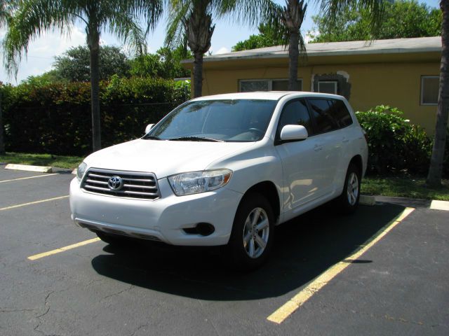 Toyota Highlander 176 W.B. 4D SUV