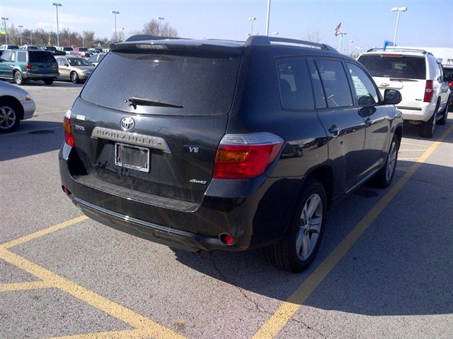 Toyota Highlander 540ia 4dr Sdn 5-spd Auto Unspecified