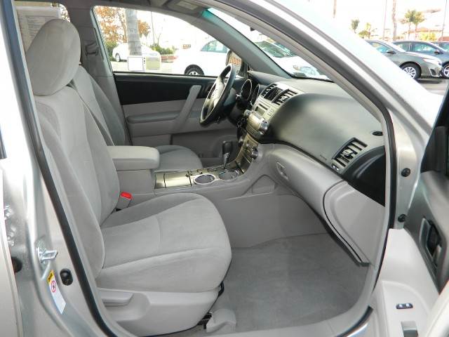 Toyota Highlander 2010 photo 2