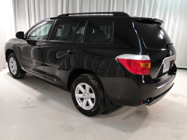 Toyota Highlander 2010 photo 2