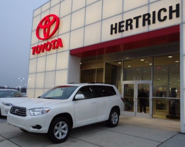 Toyota Highlander Base Unspecified