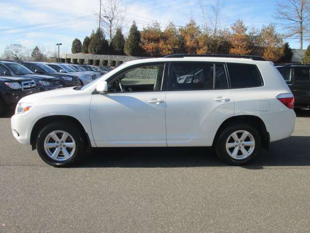 Toyota Highlander 2010 photo 1