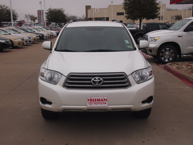 Toyota Highlander 2010 photo 1