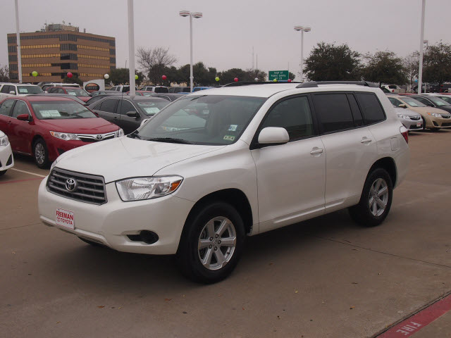 Toyota Highlander 2010 photo 2