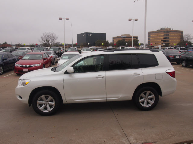 Toyota Highlander 2010 photo 3