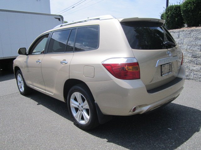 Toyota Highlander 2010 photo 1