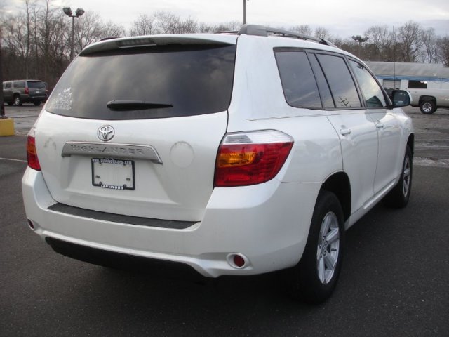 Toyota Highlander 2010 photo 3