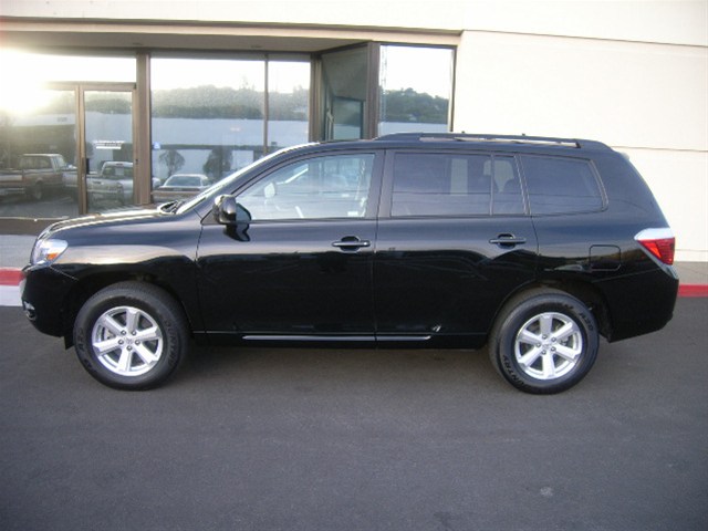 Toyota Highlander 2010 photo 1