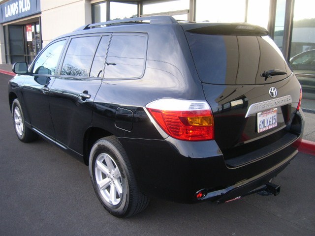 Toyota Highlander 2010 photo 2