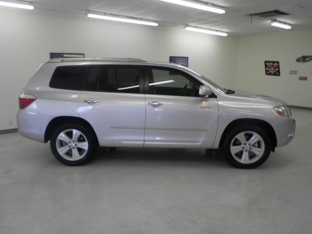 Toyota Highlander 2010 photo 1