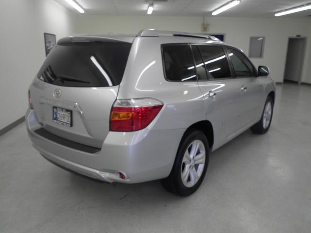 Toyota Highlander 2010 photo 2