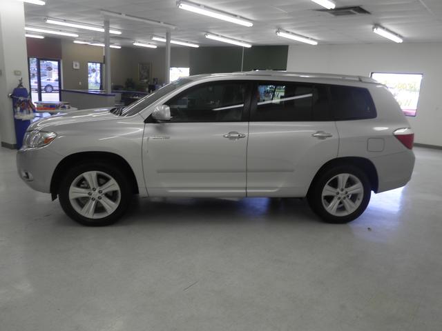 Toyota Highlander 2010 photo 3