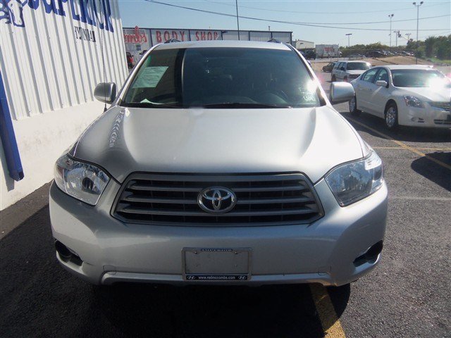 Toyota Highlander 2010 photo 1