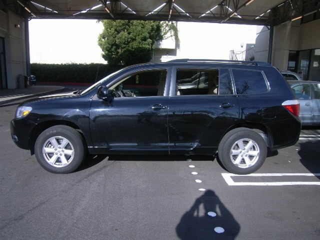 Toyota Highlander 2010 photo 1