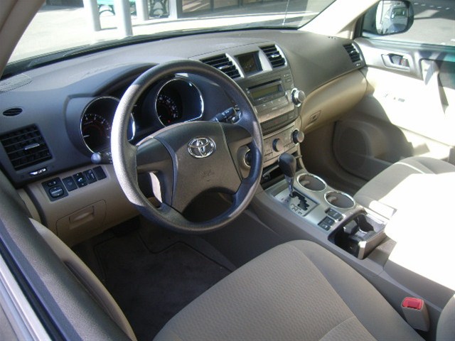 Toyota Highlander 2010 photo 3