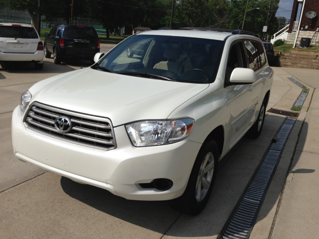 Toyota Highlander 4X4 QUAD CAB GAS SLT SUV