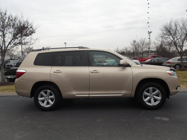 Toyota Highlander 2010 photo 2