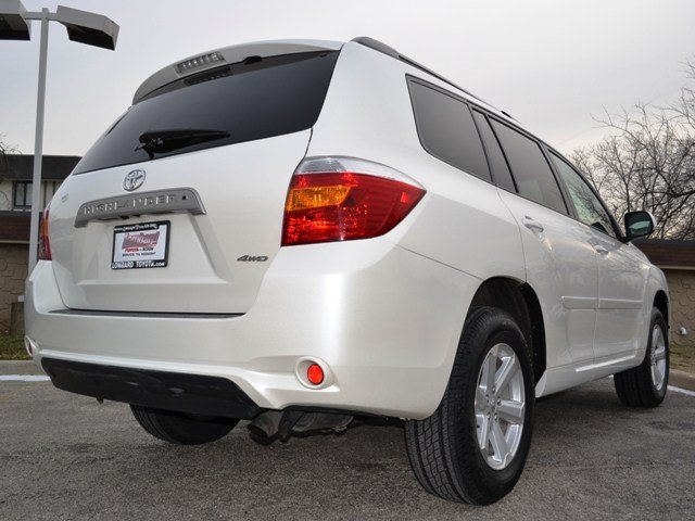 Toyota Highlander 2010 photo 4