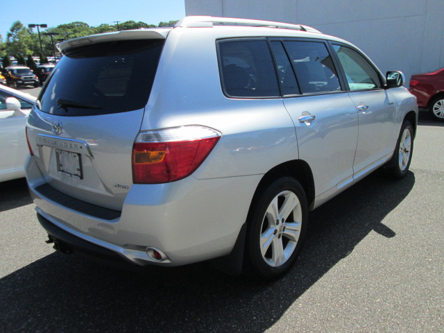 Toyota Highlander 2010 photo 2