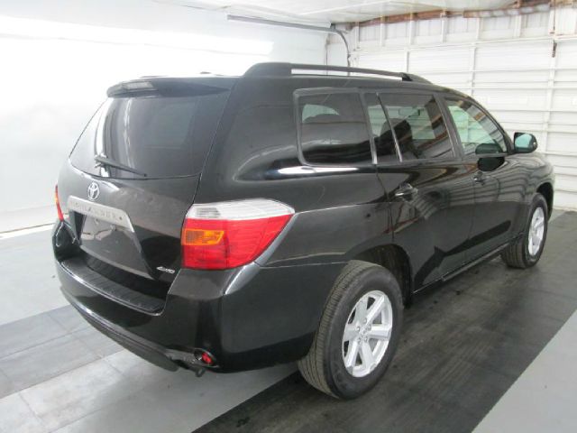 Toyota Highlander 2010 photo 2