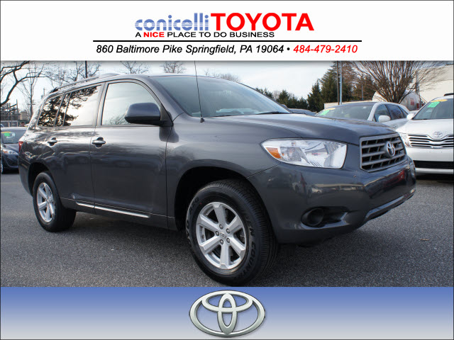 Toyota Highlander Base Unspecified