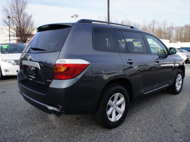 Toyota Highlander 2010 photo 1