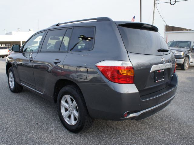 Toyota Highlander 2010 photo 2