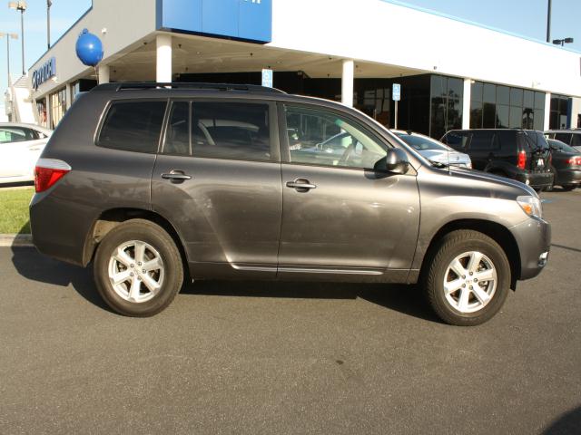 Toyota Highlander 2010 photo 1