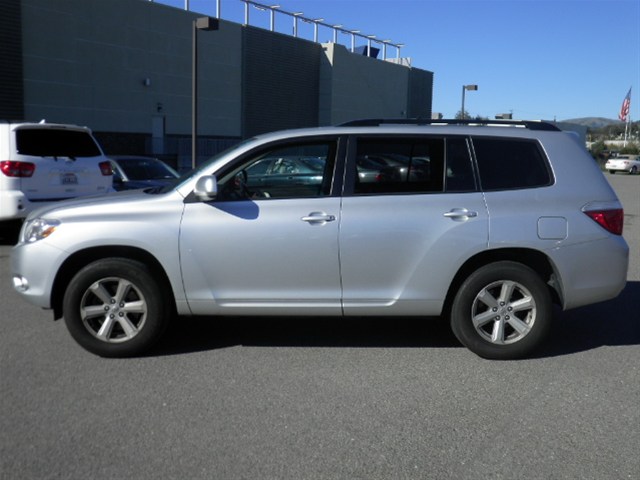 Toyota Highlander 2010 photo 1