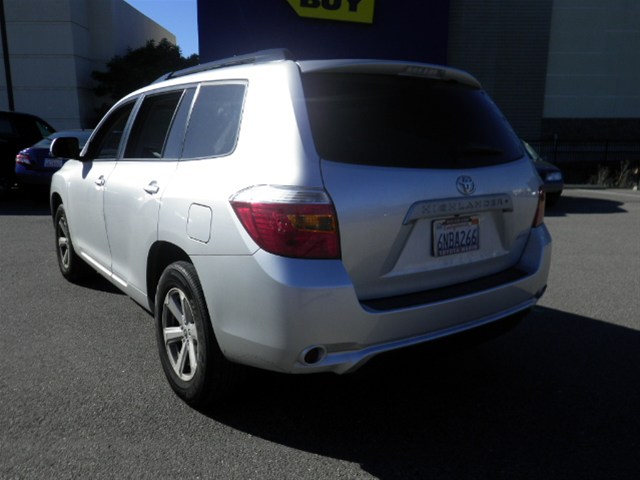 Toyota Highlander 2010 photo 2