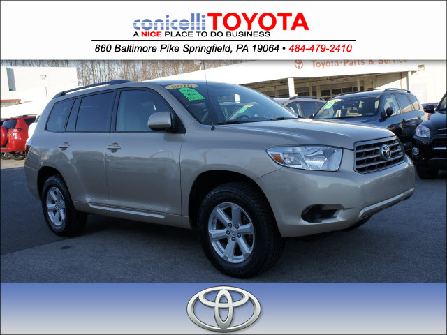 Toyota Highlander Base Unspecified